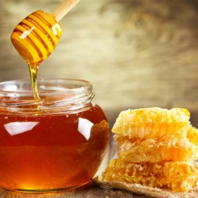 4 cách trị nám bằng mật ong 